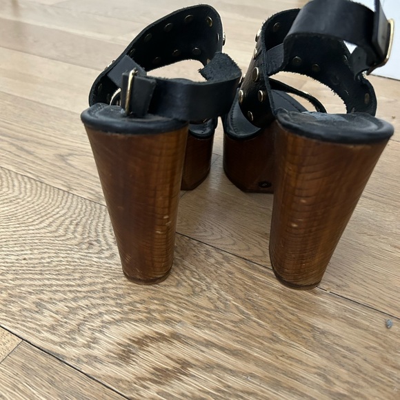 Steve Madden | Black Sandals Size 8 - Picture 3 of 4